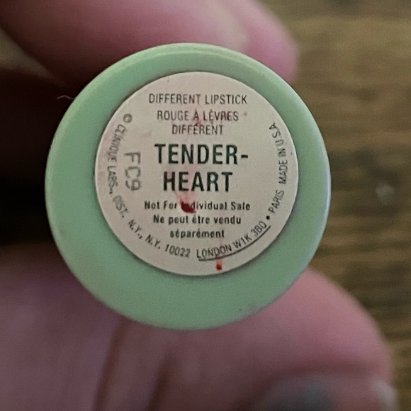 CLINIQUE Tender-Heart-Discontinued Shade - NEW Full Size 4g Green Tube - Picture 2 of 2
